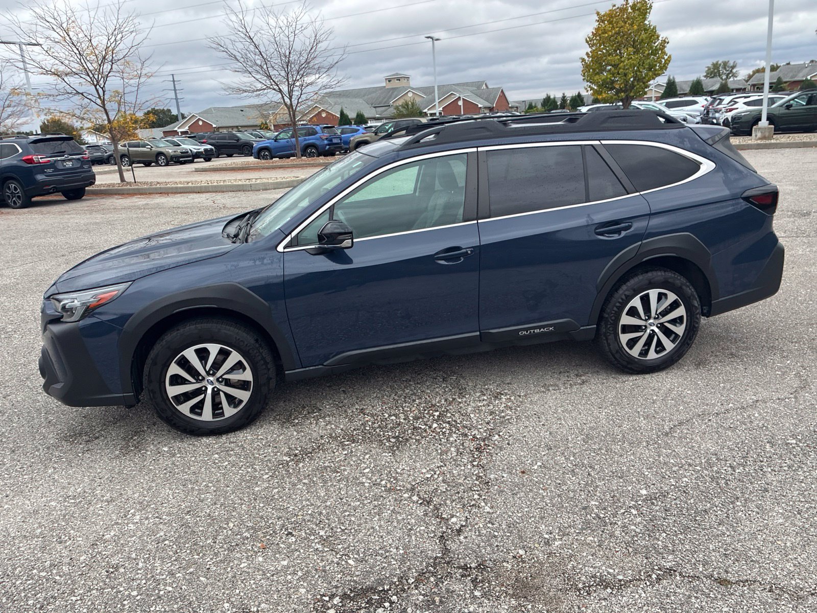 Certified 2025 Subaru Outback Premium AWD/4WD image 37