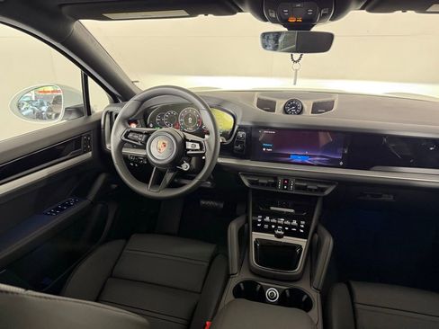 New 2026 Porsche Cayenne Coupe image 21