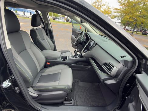 Used 2025 Subaru Outback Onyx Edition image 11