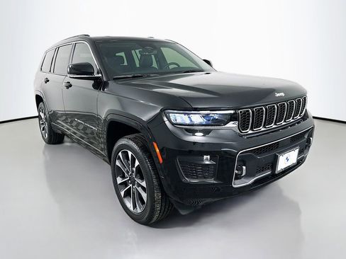 Used 2025 Jeep Grand Cherokee L Overland image 3