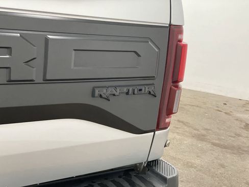 Used 2018 Ford F150 Raptor w/ Equipment Group 802A Luxury image 10