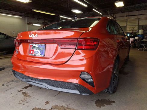 Used 2023 Kia Forte LXS FWD image 4