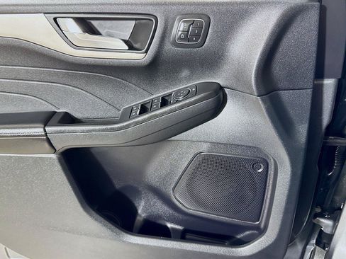 Used 2022 Ford Escape SEL w/ Technology Package AWD/4WD image 15