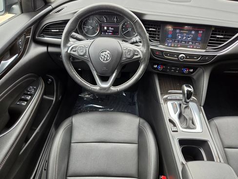 Used 2018 Buick Regal Essence w/ Driver Confidence Package #1 AWD/4WD image 14