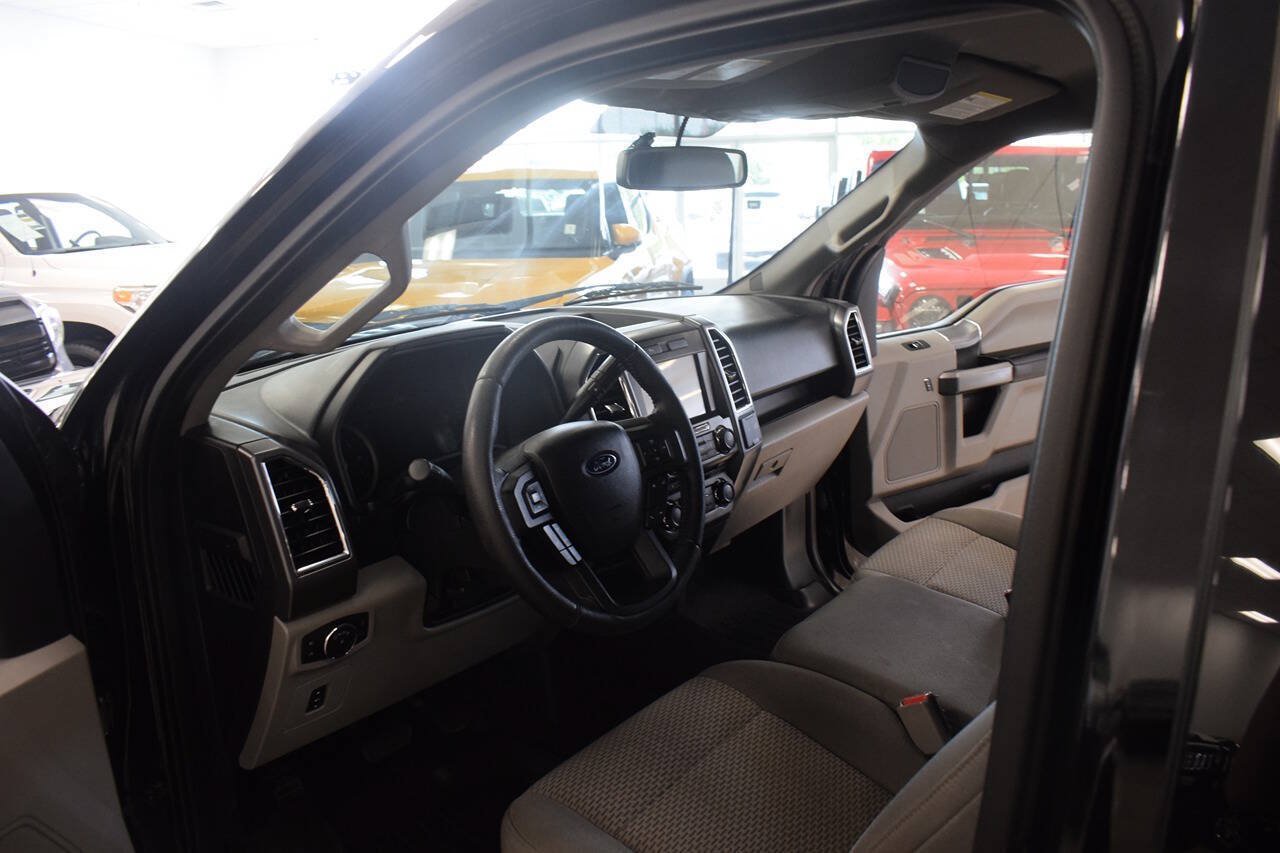 Used 2016 Ford F150 XLT AWD/4WD image 16
