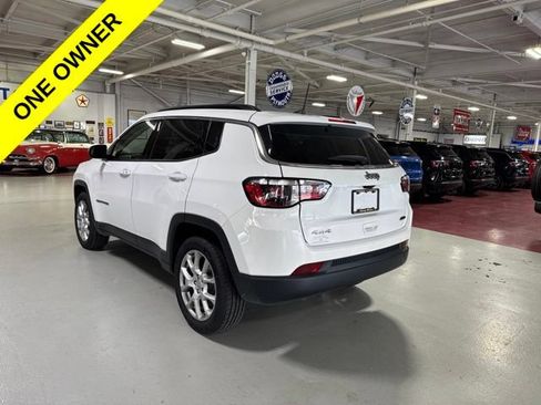 Used 2022 Jeep Compass Latitude AWD/4WD image 3