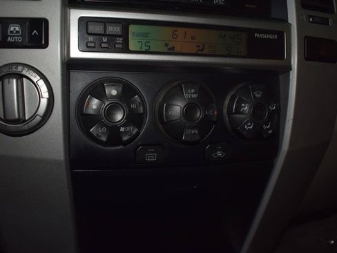 Used 2003 Toyota 4Runner SR5 AWD/4WD image 27