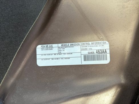 Used 2019 Jeep Grand Cherokee Laredo w/ Laredo X Package image 14