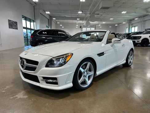Used 2016 Mercedes-Benz SLK 300 image 6