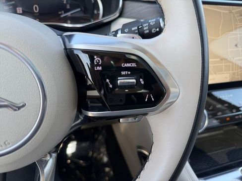 Used 2023 Jaguar F-PACE S AWD/4WD image 23