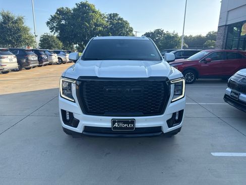 Used 2022 GMC Yukon Denali RWD image 2