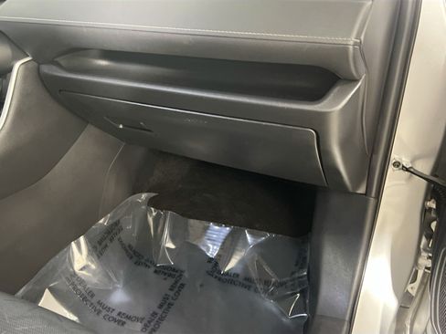 Used 2020 Toyota RAV4 XLE w/ Convenience Package FWD image 35