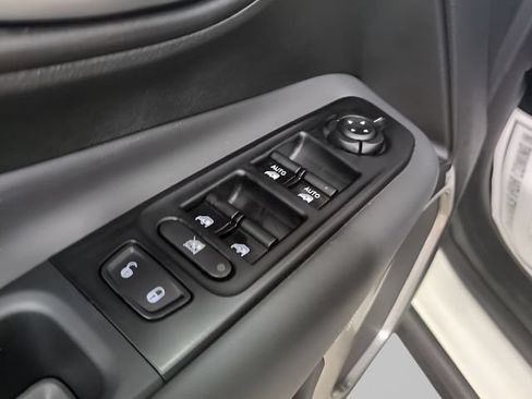 Used 2023 Jeep Renegade Limited AWD/4WD image 19