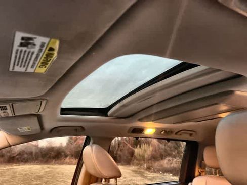 Used 2014 Honda Odyssey Touring Elite image 32