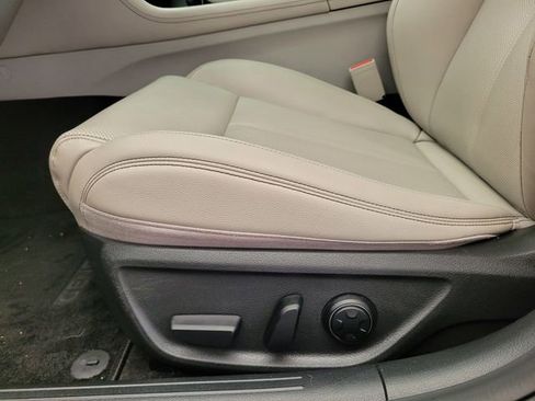 Used 2023 Genesis G70 2.0T RWD image 21