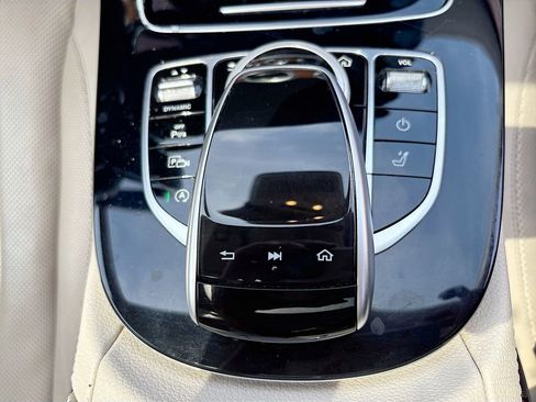 Used 2018 Mercedes-Benz E 400 4MATIC Wagon image 27