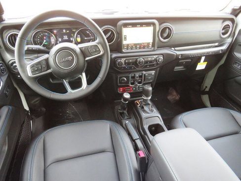 New 2023 Jeep Wrangler Rubicon w/ Steel Bumper Group image 31