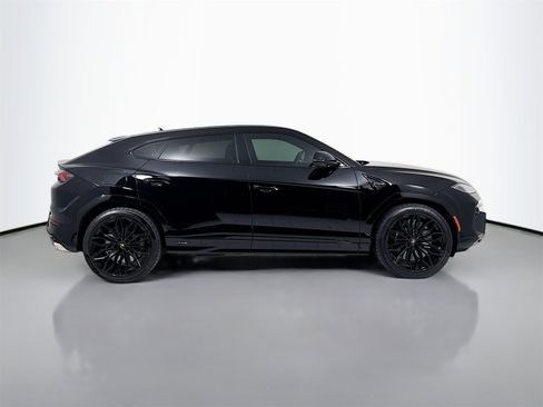 Used 2025 Lamborghini Urus SE image 8