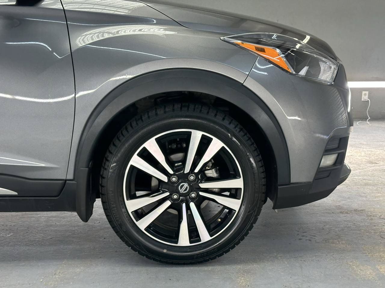Used 2020 Nissan Kicks SR w/ SR Premium Package FWD image 11