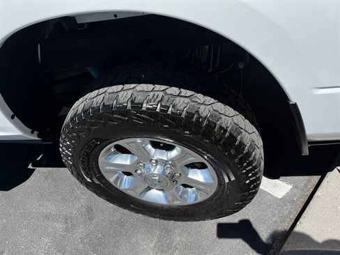 Used 2024 RAM 2500 Big Horn w/ Off Road Package AWD/4WD image 17