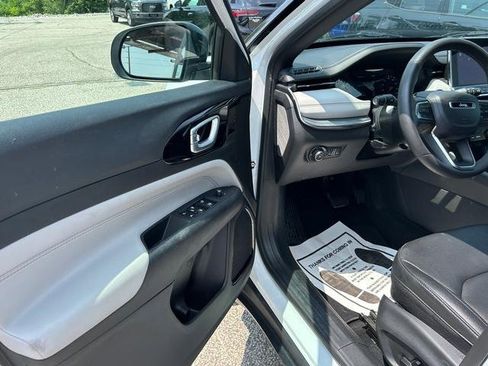 Used 2024 Jeep Compass Limited image 9