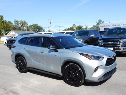 Used 2023 Toyota Highlander XLE