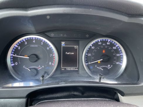 Used 2019 Toyota Highlander LE AWD/4WD image 17