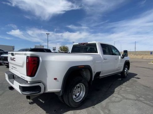Used 2024 GMC Sierra 3500 Denali w/ Technology Package AWD/4WD image 8