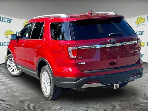 Used 2019 Ford Explorer XLT w/ Equipment Group 202A AWD/4WD image 2