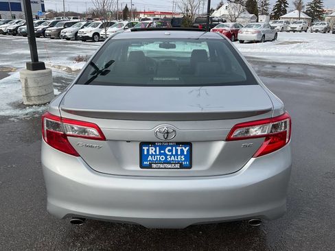 Used 2013 Toyota Camry SE w/ Leather Pkg image 6