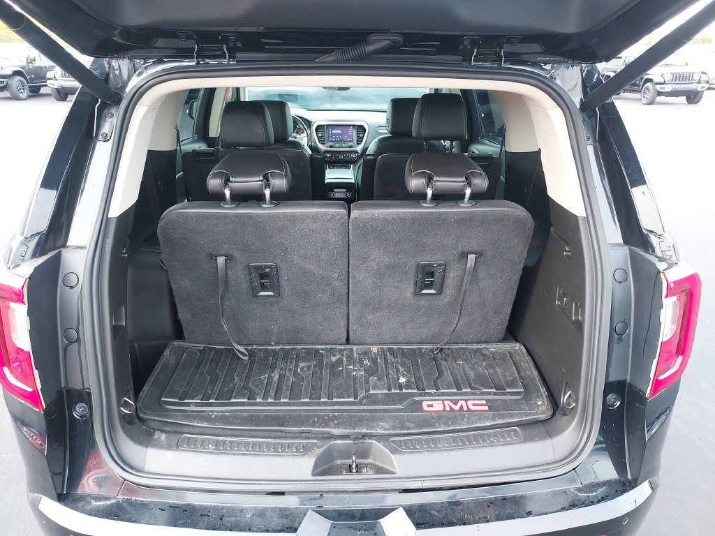 Used 2020 GMC Acadia Denali w/ Technology Package AWD/4WD image 9