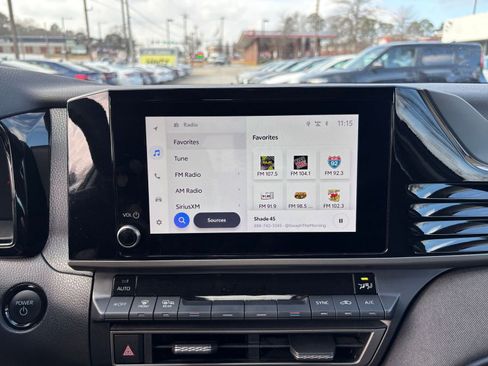 Used 2025 Toyota Camry LE image 18