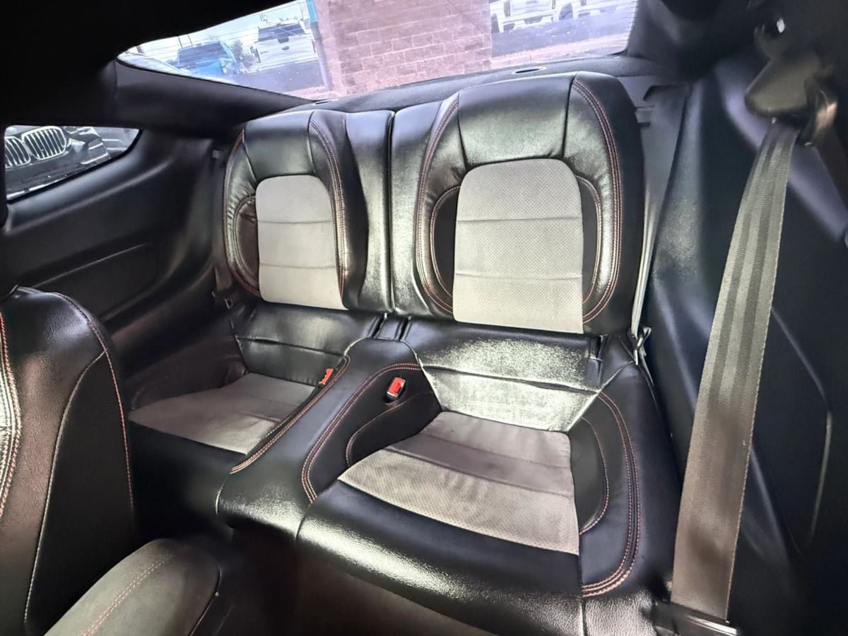 Used 2018 Ford Mustang GT w/ Black Accent Pkg RWD image 37