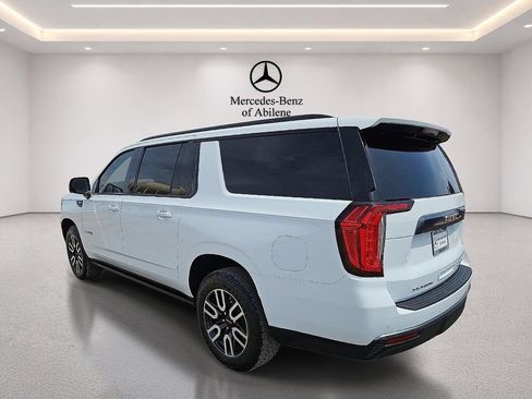 Used 2024 GMC Yukon XL AT4 w/ Technology Package AWD/4WD image 4