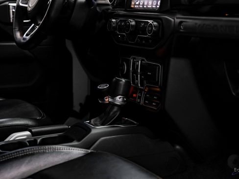 Used 2022 Jeep Wrangler Unlimited Rubicon w/ Xtreme Recon 35" Tire Package image 53