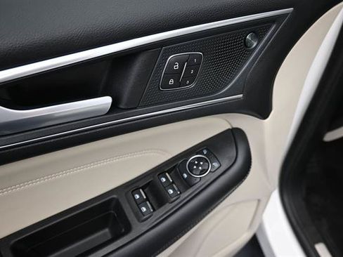 Certified 2024 Ford Edge Titanium AWD/4WD image 6