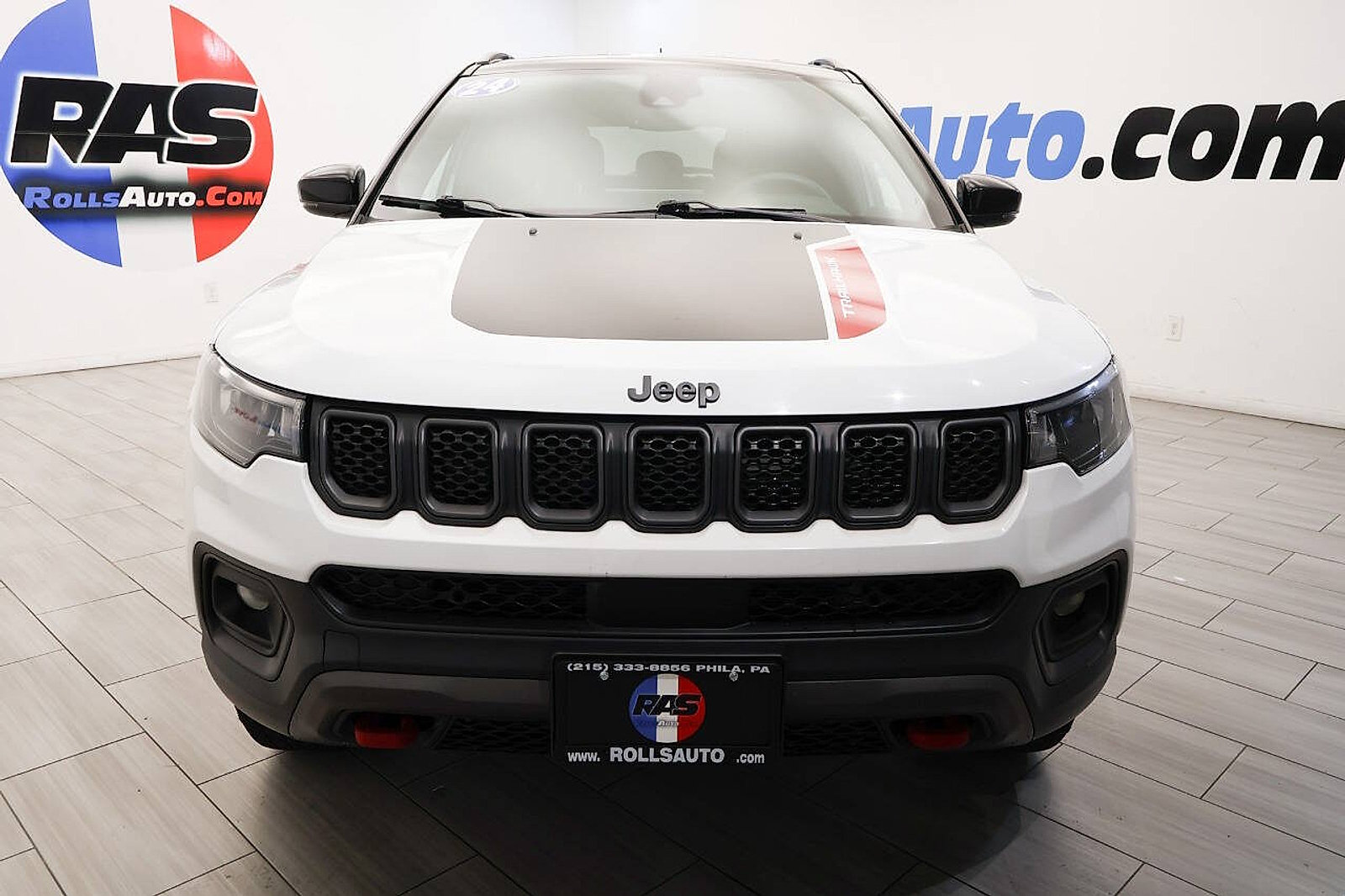 Used 2024 Jeep Compass Trailhawk AWD/4WD image 8