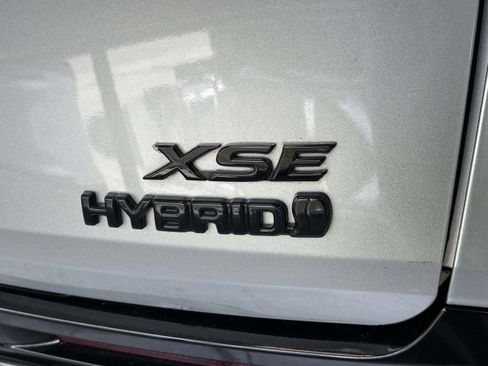 Certified 2023 Toyota Sienna XSE AWD/4WD image 12