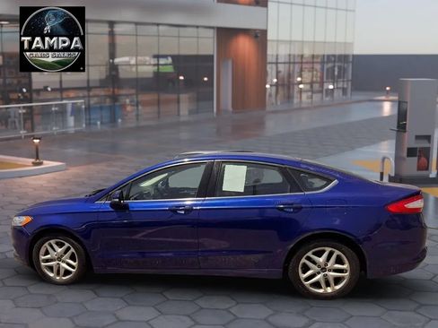 Used 2016 Ford Fusion SE FWD image 4