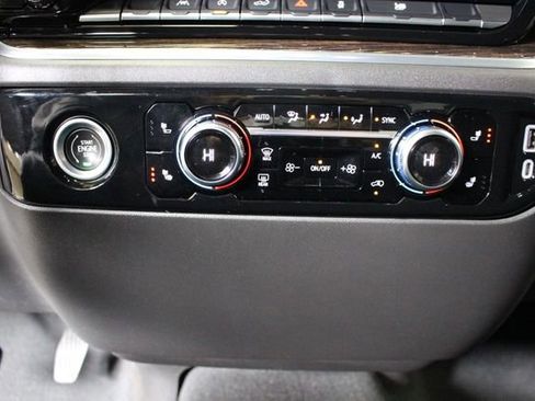 Used 2022 GMC Sierra 1500 SLE AWD/4WD image 28