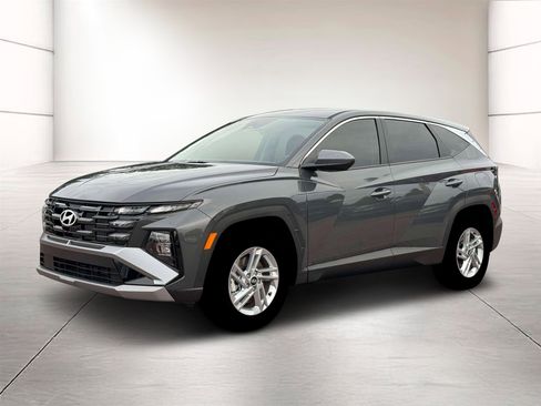 New 2026 Hyundai Tucson SE image 2