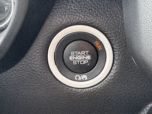 Used 2025 RAM 1500 Big Horn AWD/4WD image 22