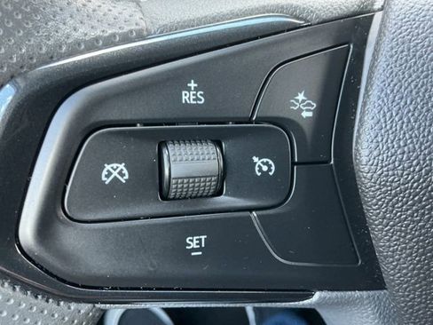 Used 2025 Chevrolet TrailBlazer LT AWD/4WD image 19