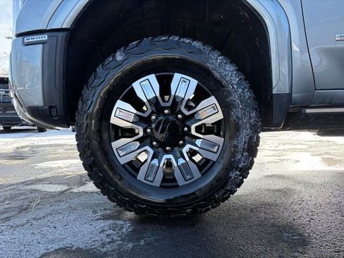 Certified 2026 GMC Sierra 3500 Denali w/ Denali Reserve Package image 13