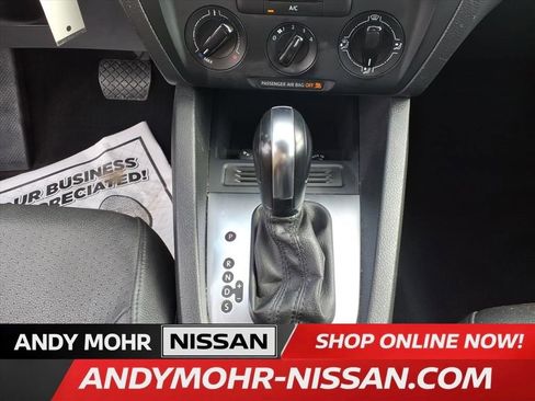 Used 2014 Volkswagen Jetta SE image 24