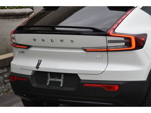 Certified 2024 Volvo C40 P8 Recharge Plus w/ Climate Package image 28