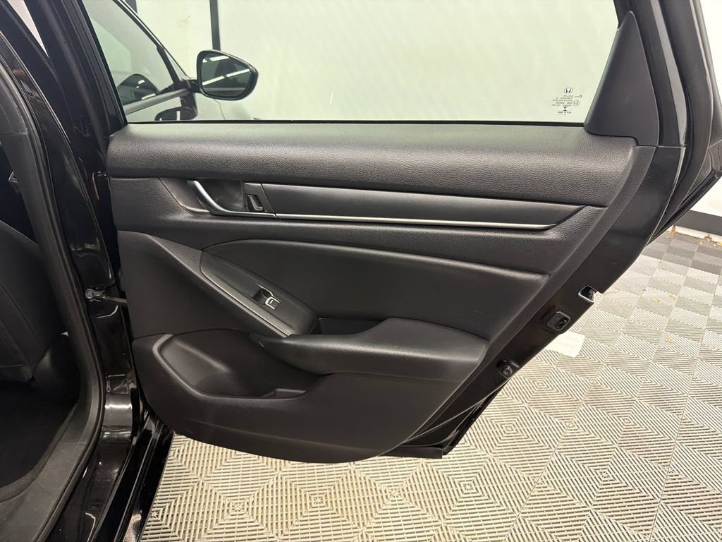 Used 2021 Honda Accord Sport image 17