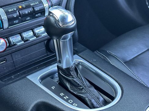 Used 2019 Ford Mustang Premium image 20