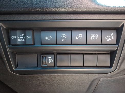 Used 2023 Toyota Tundra SR5 w/ SR5 Convenience Package AWD/4WD image 36