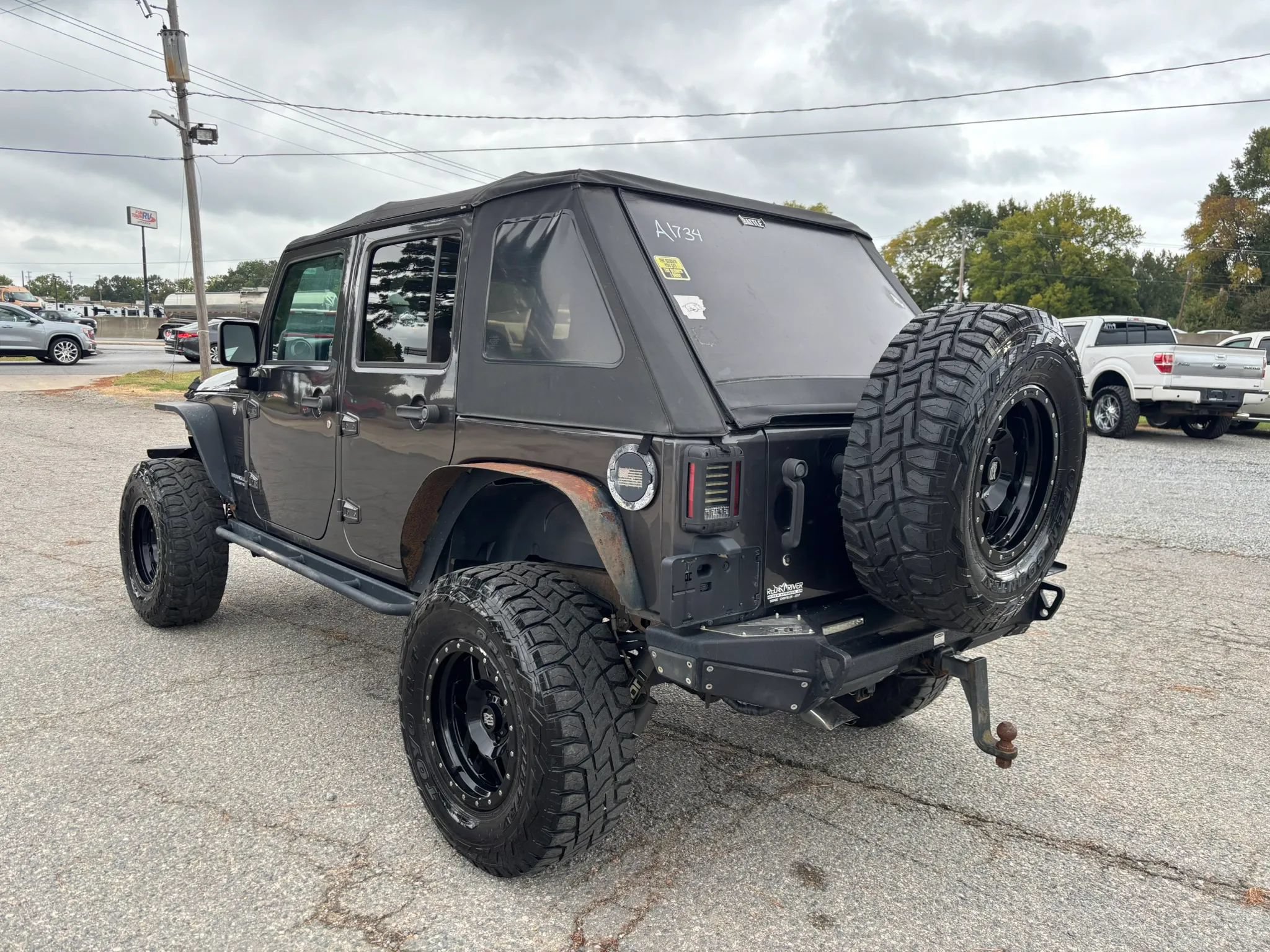Used 2017 Jeep Wrangler Unlimited Sport w/ Quick Order Package 24S AWD/4WD image 3